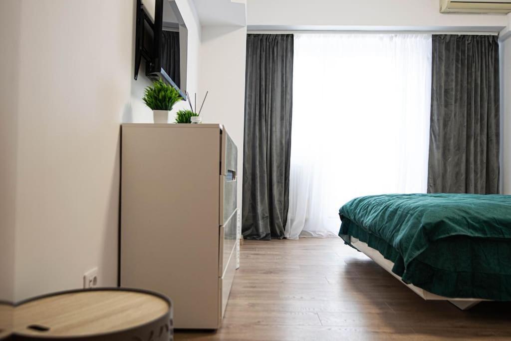 Ultra Central Luxury 3Br 2Bath Apt & Amazing Views Bucarest Esterno foto