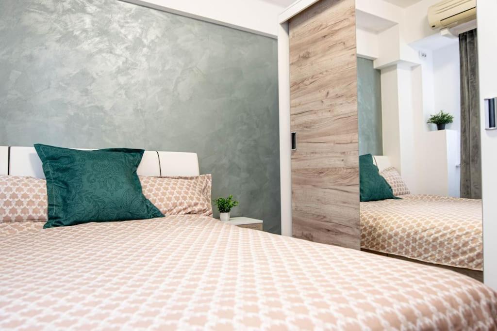 Ultra Central Luxury 3Br 2Bath Apt & Amazing Views Bucarest Esterno foto